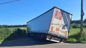 camion poids lourd embourbé